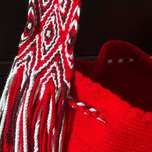 Red and white Colombian cross-body bag
